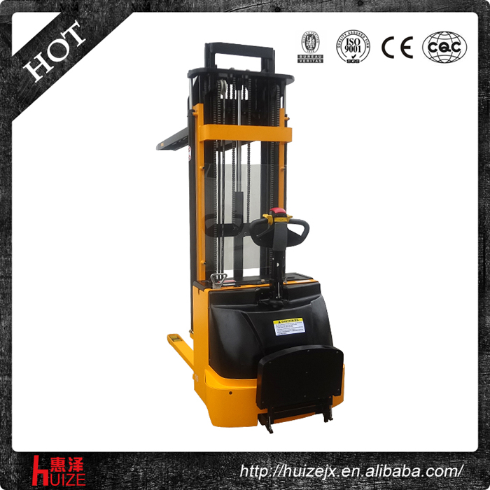 三門(mén)架電動(dòng)堆高車(chē) 三門(mén)架電動(dòng)堆高車(chē)