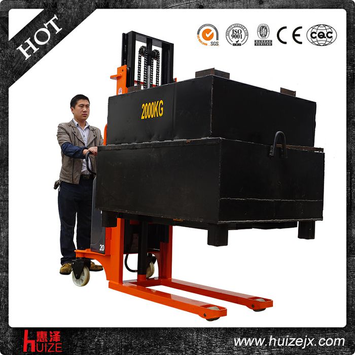 三門(mén)架半電動(dòng)堆高車 三門(mén)架半電動(dòng)堆高車